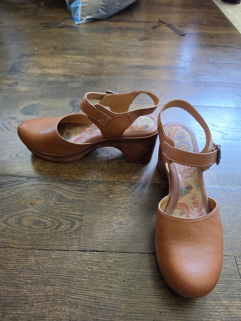 boc Tan Closed-Toe Clog Mules with Ankle Strap - Picture 2 of 6